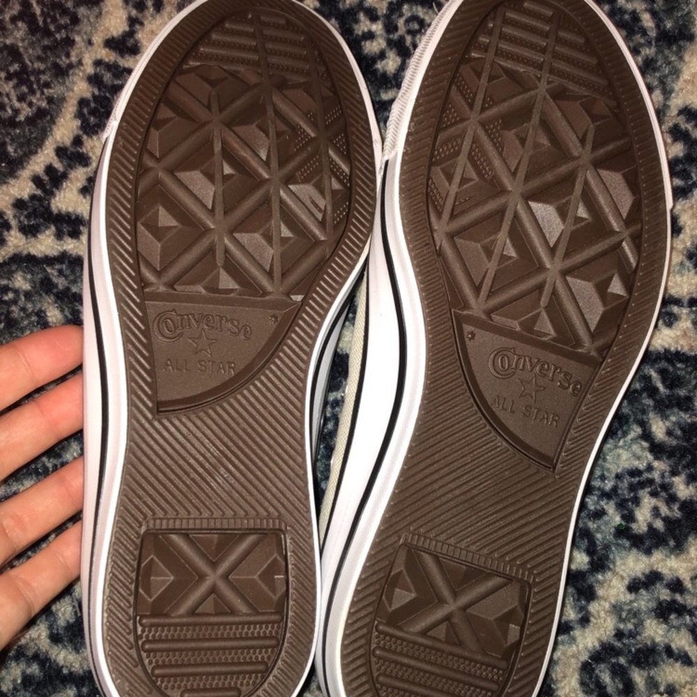 Converse - Picture 3 of 3